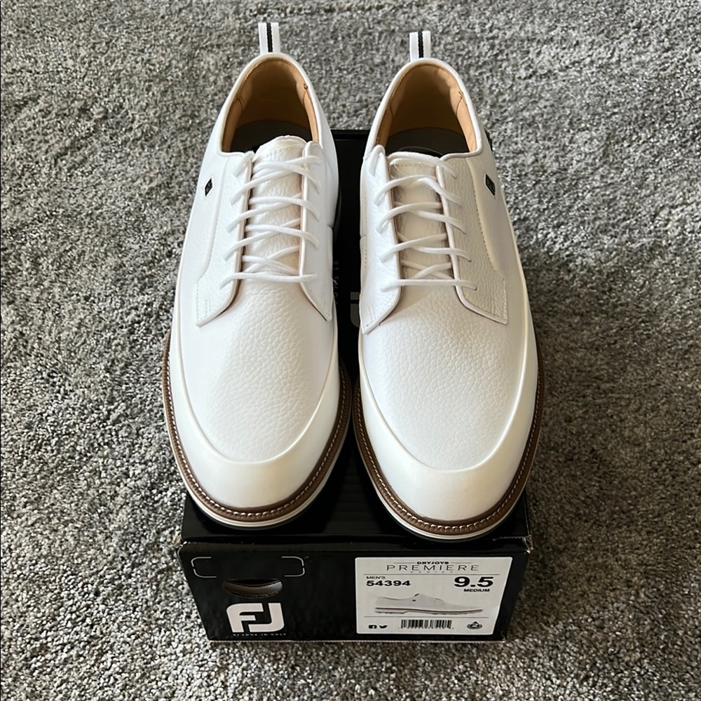 FootJoy Dryjoys Premiere Series Men’s Golf Shoe (Size 9.5)